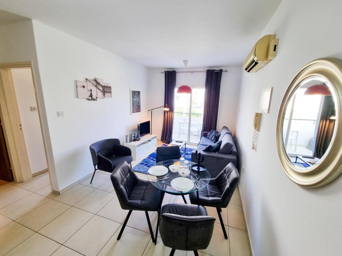 Seaside Heaven Apartment With Pool Λάρνακα Εξωτερικό φωτογραφία