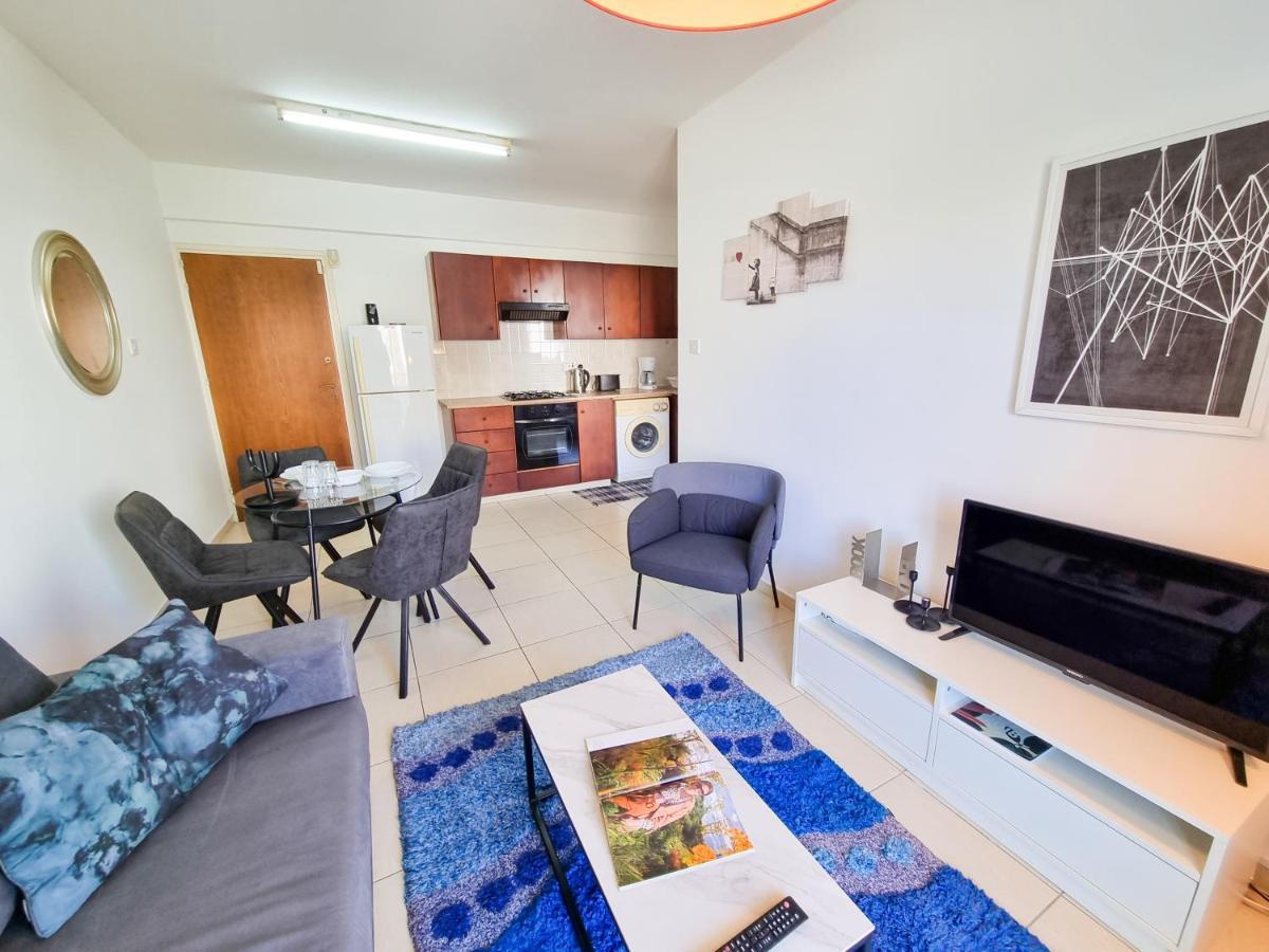 Seaside Heaven Apartment With Pool Λάρνακα Εξωτερικό φωτογραφία